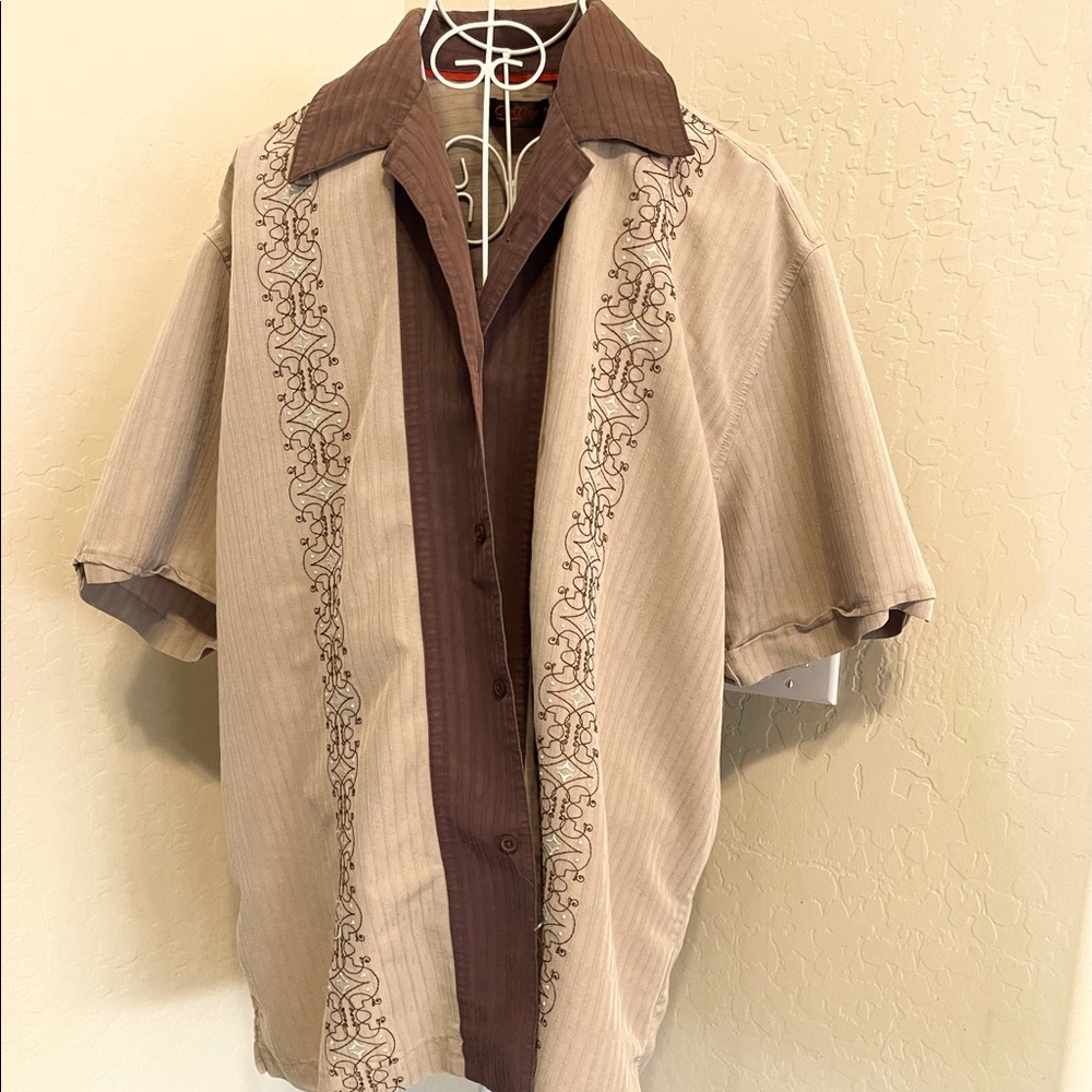 Contigo men’s shirt in excellent condition